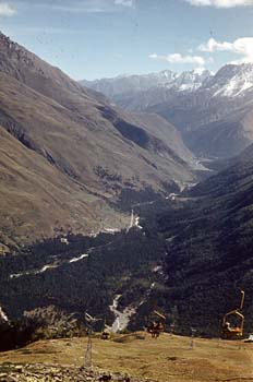 Azau1979_01